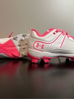 NEW-Under Armour Kids White and Hot Pink Cleats